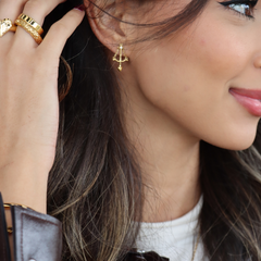Cupid Studs – Gold Bow Arrow Earrings